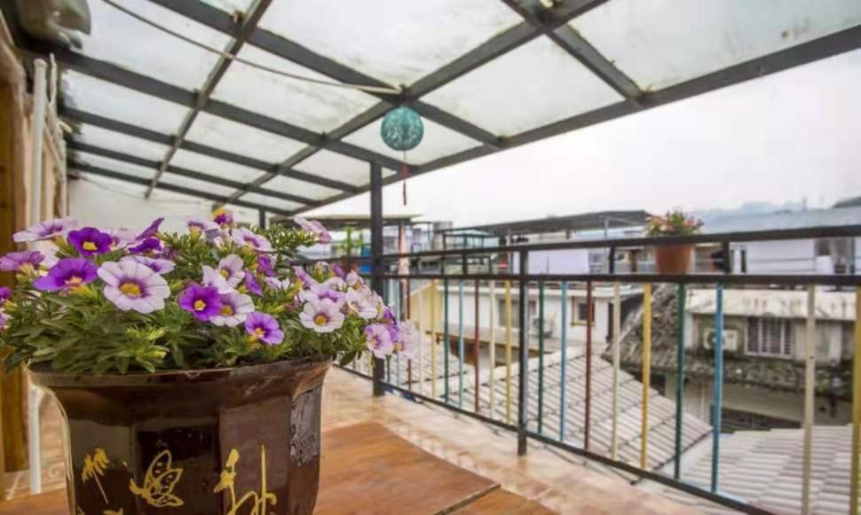 Zhangjiajie April Hostel Exterior foto